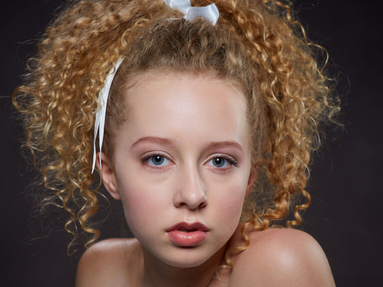 iperceive.ca – Chester Ptasinski – Color Portrait Photography Color Portrait Photography from Chester Ptasinski